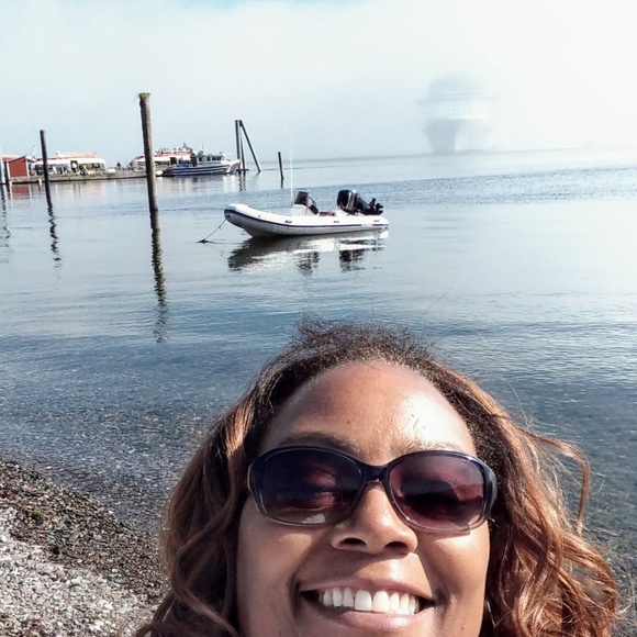 Meet your Posher, Karen - Picture 1 of 1